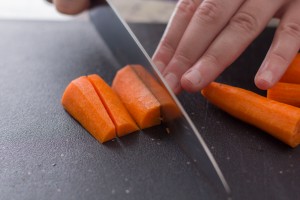 Slicing carrots